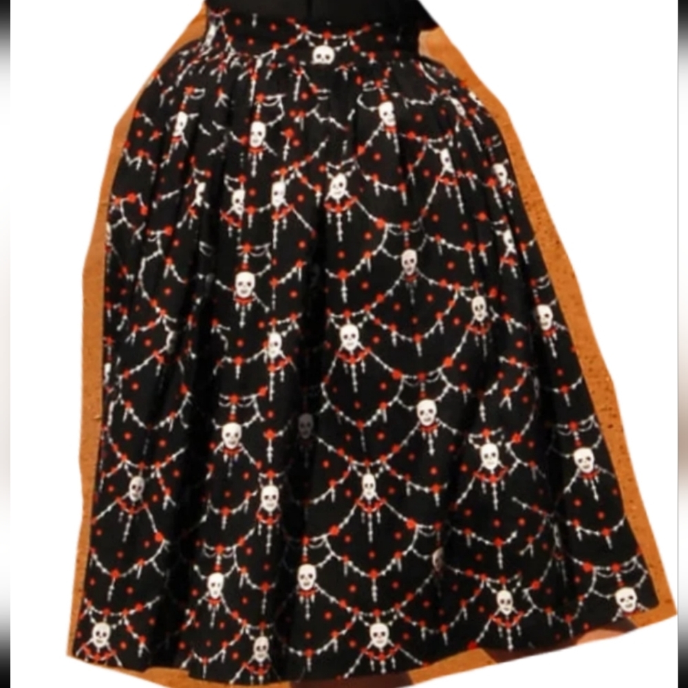 Bella Gathered Swing Skirt In Halloween Skull Lace Print 2X